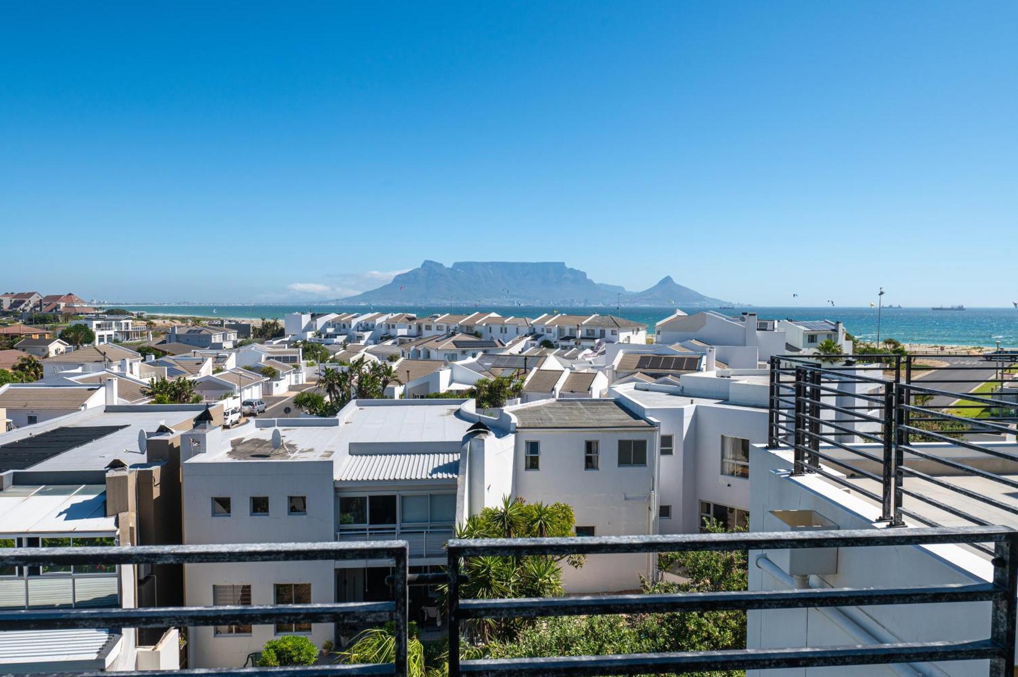 Floor Beachfront W Views, Blouberg, 51 Break * Cape Town