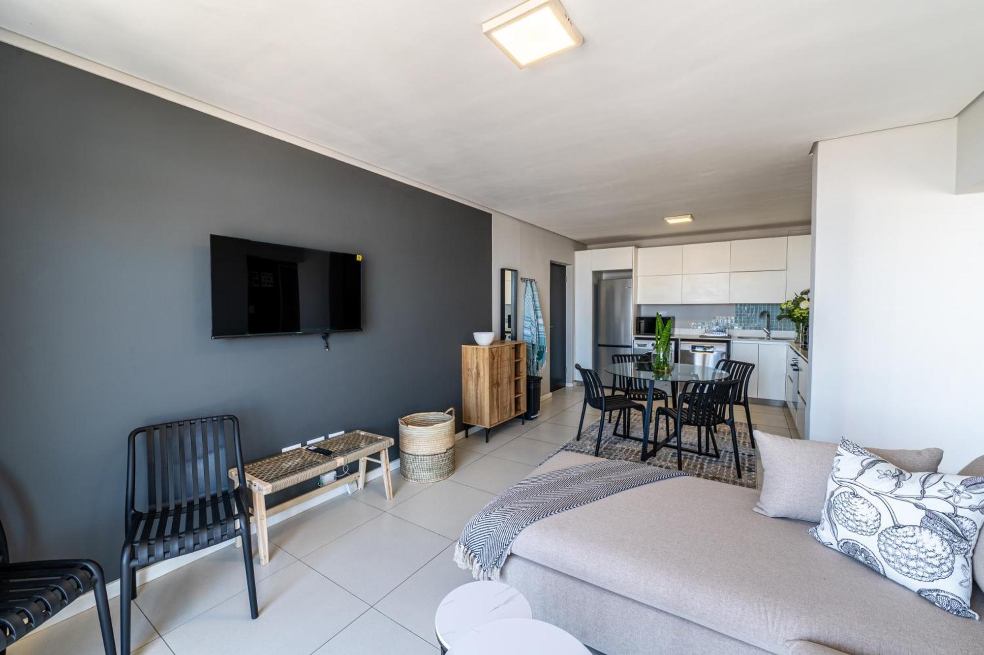 Apartment Floor Beachfront W Views, Blouberg, 51 Break Cape Town
