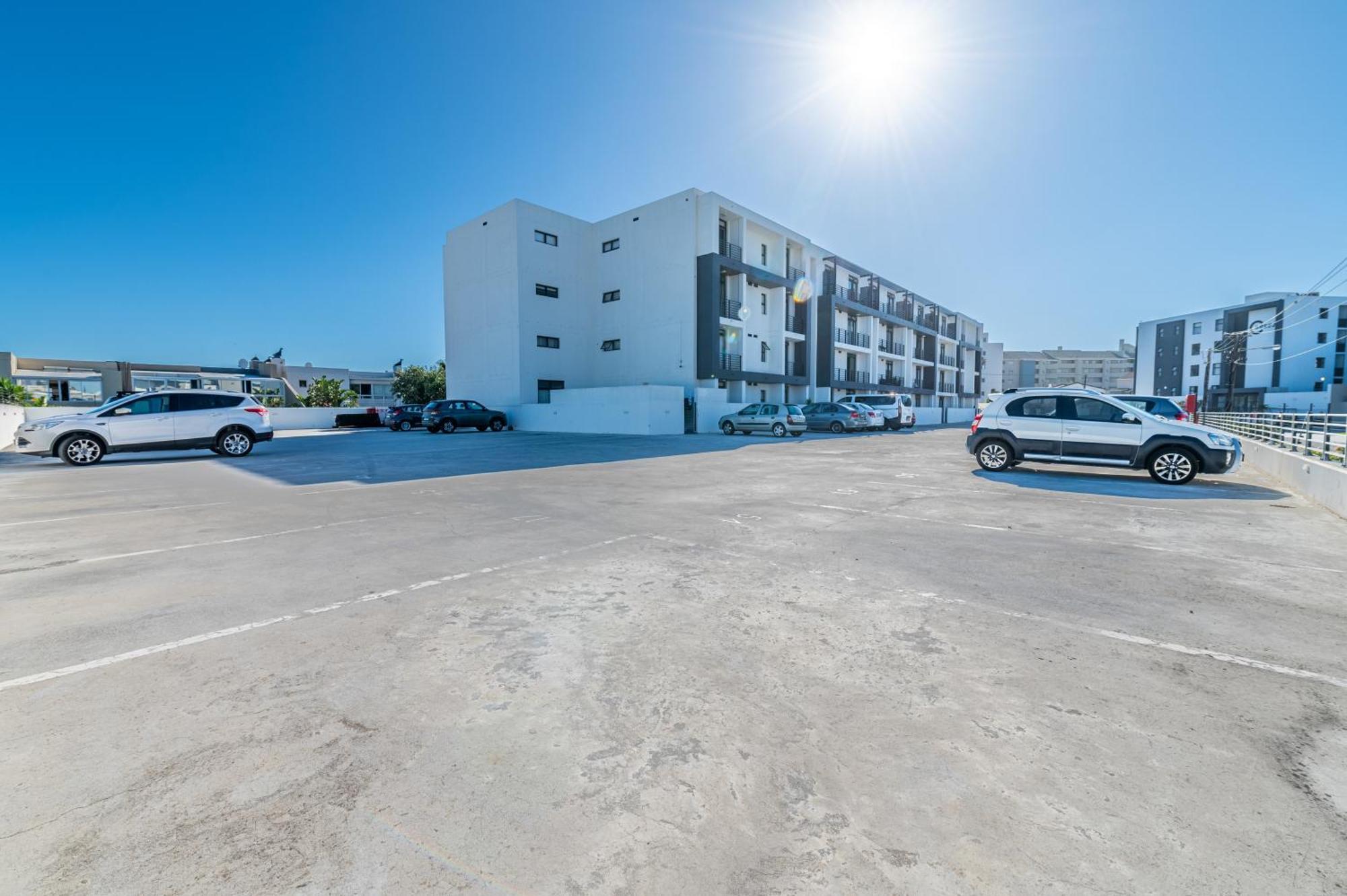 Floor Beachfront W Views, Blouberg, 51 Break * Cape Town